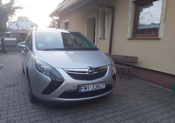 Opel Zafira cena 23400 przebieg: 289500, rok produkcji 2012 z Opatów małe 352